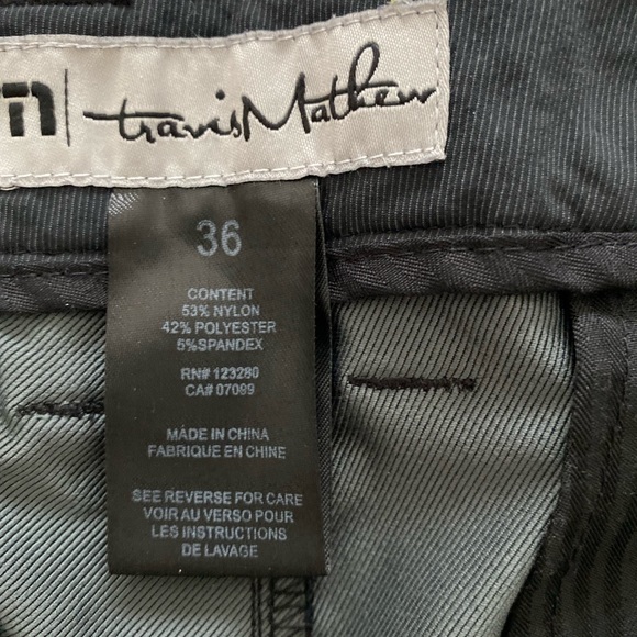 Travis Mathew Shorts Size 36 Like New - Picture 3 of 4